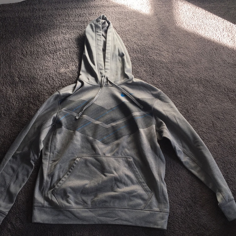 Nike Gray Therma-Fit swearshirt